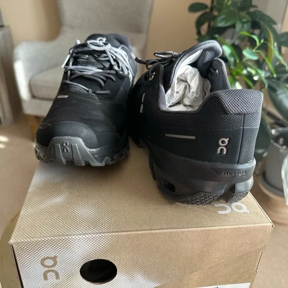 New in box, Men On Cloudventure waterproof , size 10.5, Black 32.99253 - Picture 5 of 6